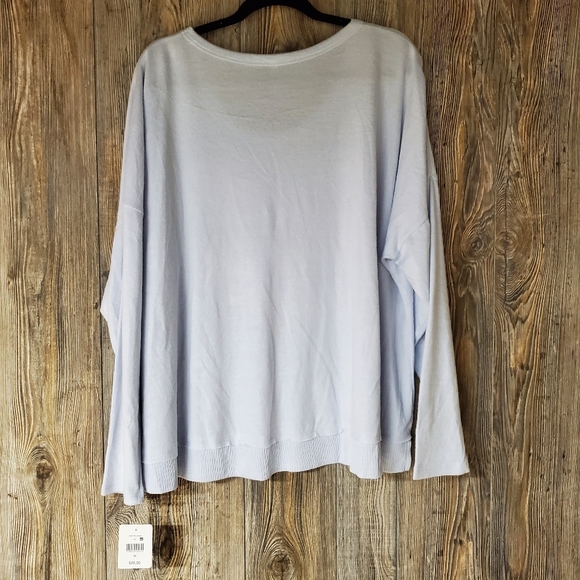 Light Sweater - Picture 2 of 7